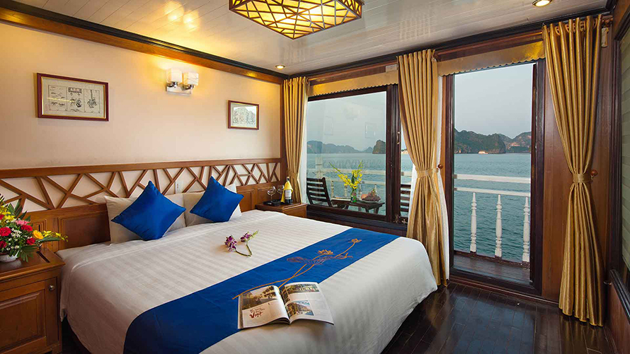 gray-line-halong-deluxe-balcony